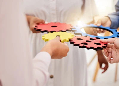 Incisione e taglio del puzzle