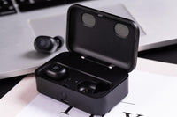 Incisione personalizzata di USB e custodie per cuffie: modi creativi per rendere personale la tecnologia