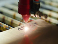 Che cos'è la densità delle linee nella marcatura laser?
