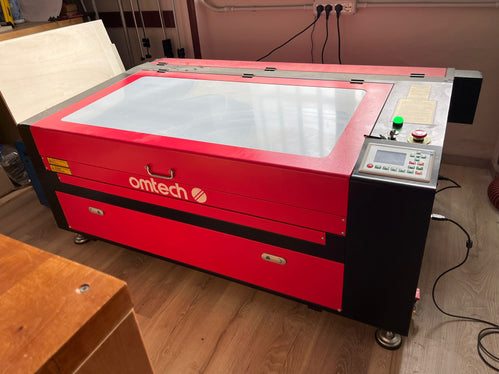 Omtech lasercutter
